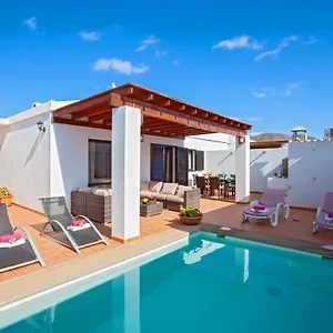 Jesús Lanzarote-papagayo Villa